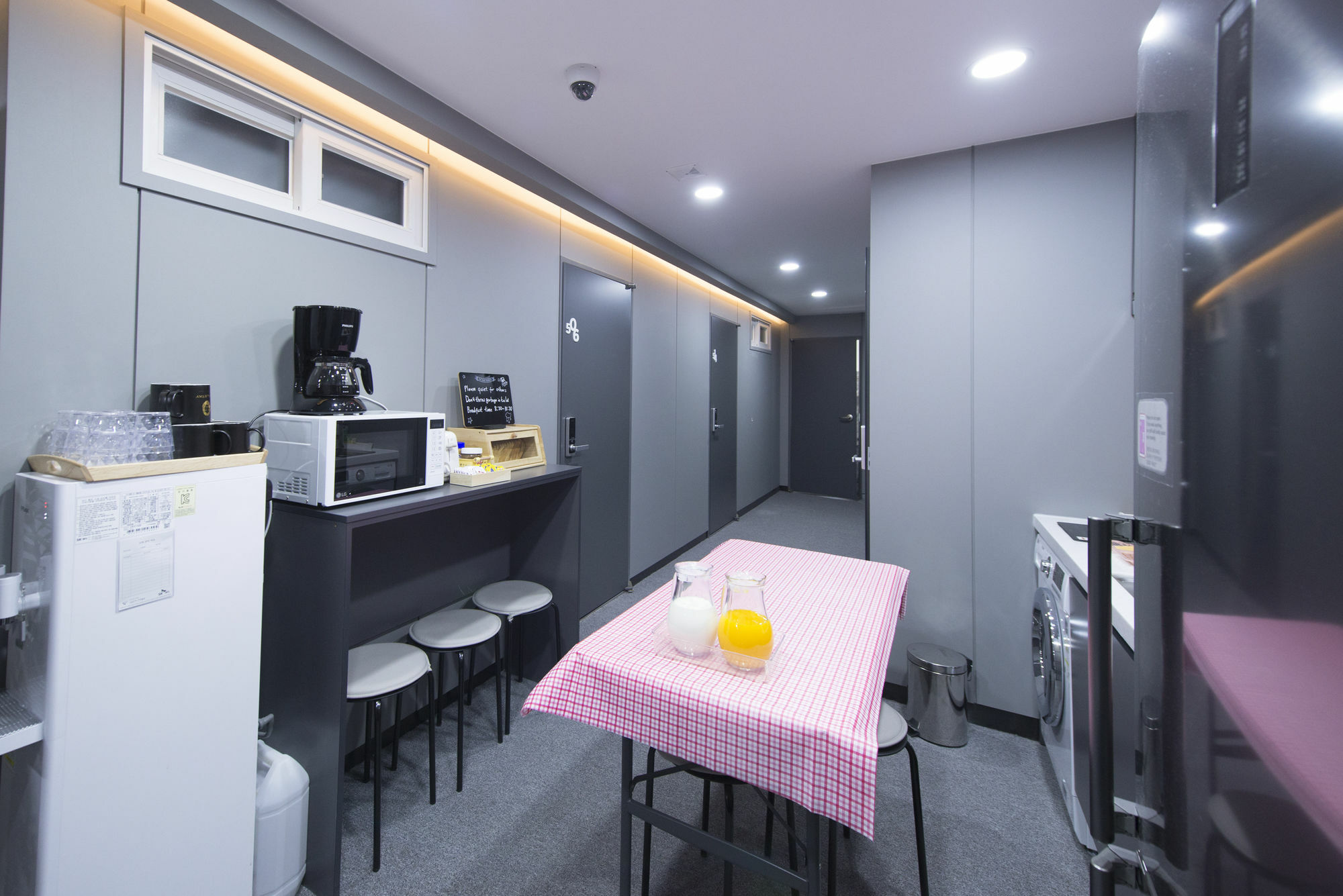 Philstay Myeongdong Metro Сеул Екстериор снимка